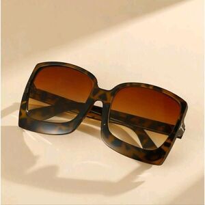 𝅺LEOPARD Animal Print Oversized Retro Sunglasses